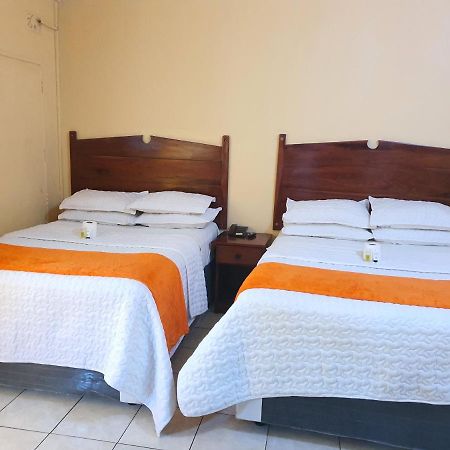 The Palace Guest House Harare Exterior foto