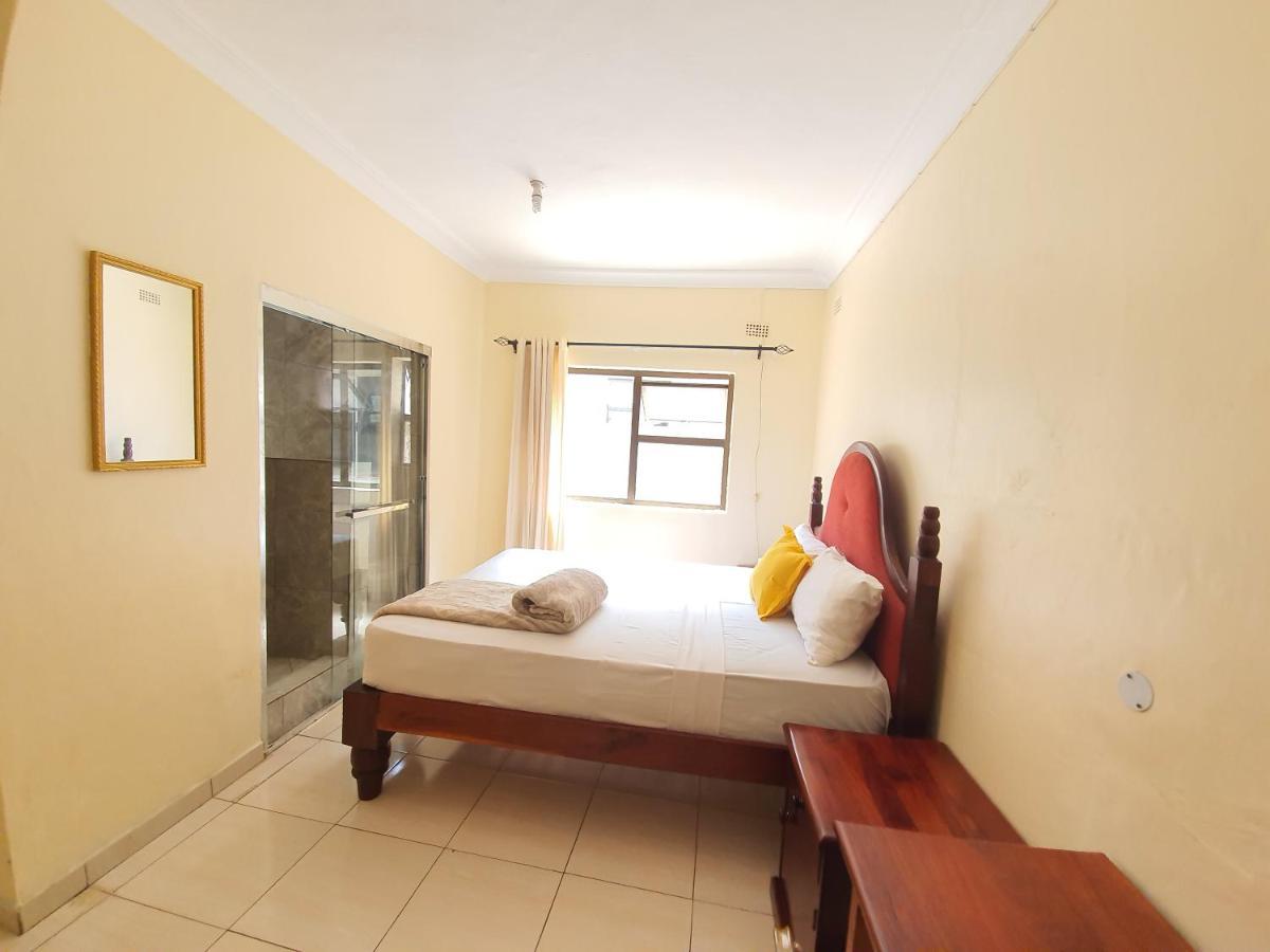 The Palace Guest House Harare Exterior foto