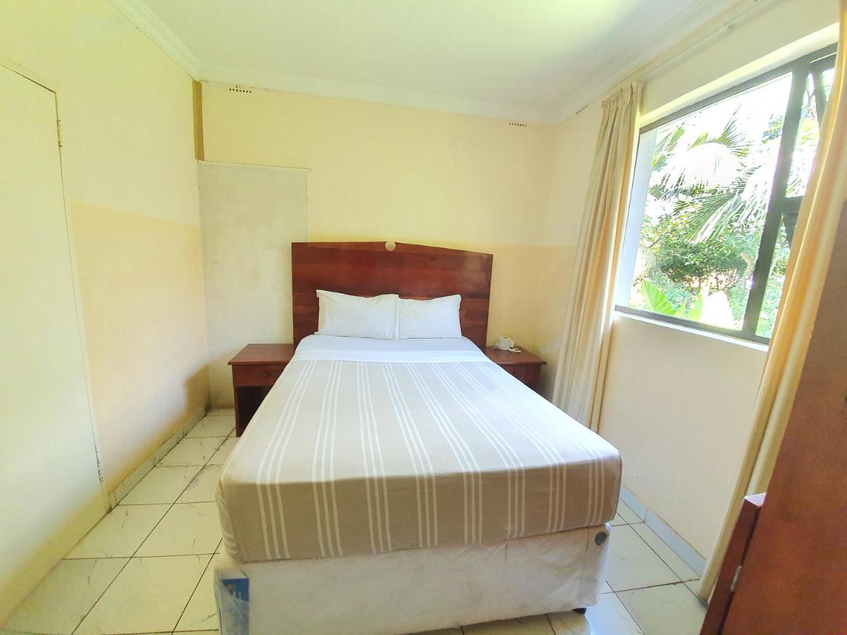 The Palace Guest House Harare Exterior foto
